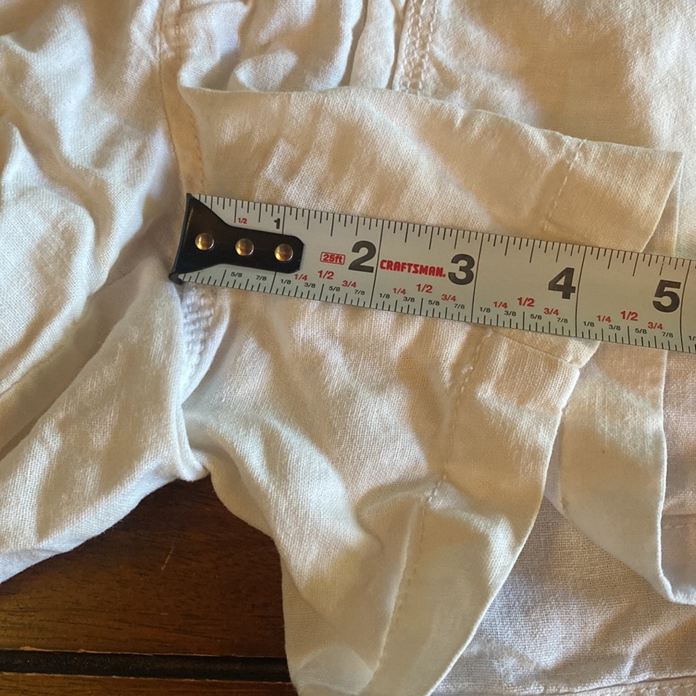 Low Rise Button-up Linen Shorts - Picture 9 of 9